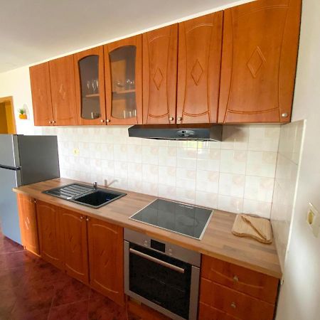 Apartment Moon Pobegi Экстерьер фото