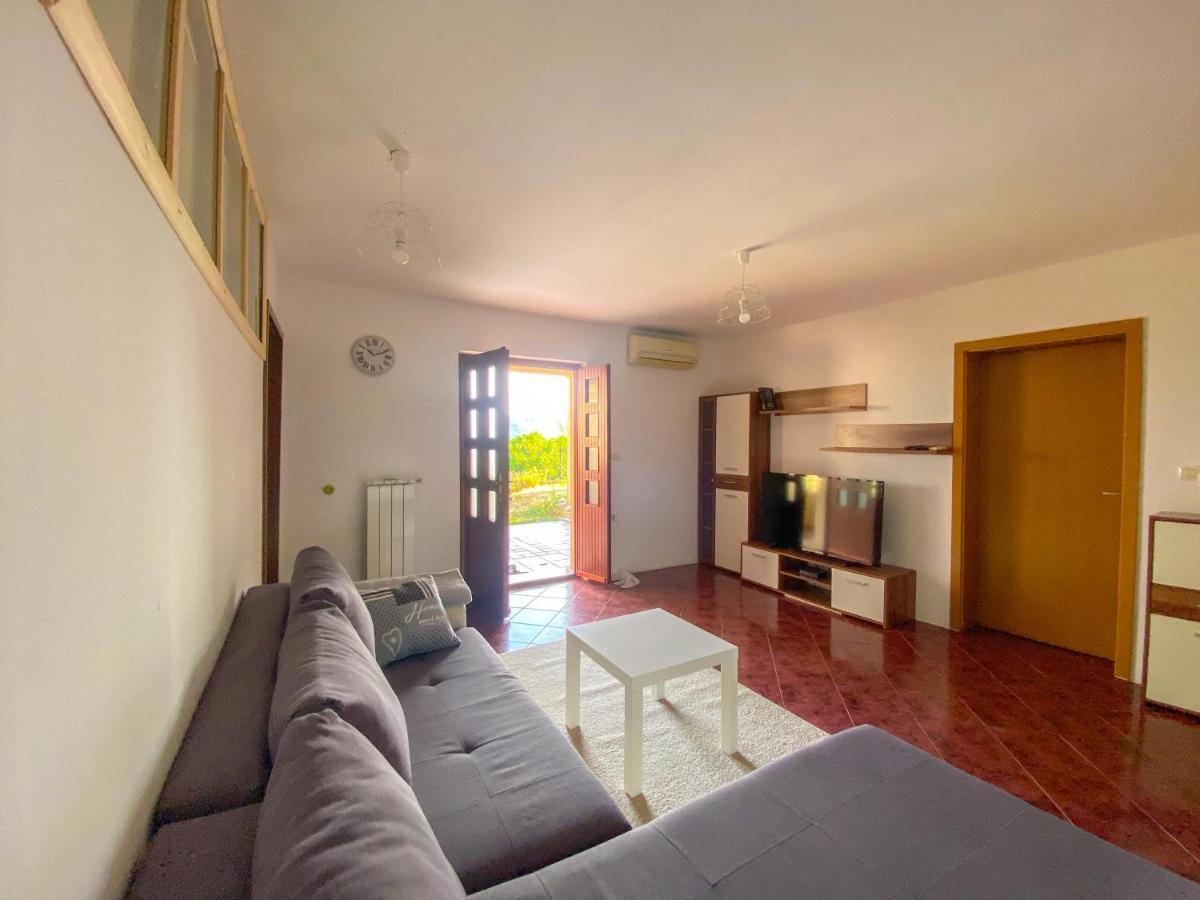 Apartment Moon Pobegi Экстерьер фото